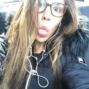 Meet your Posher, Mackenzie